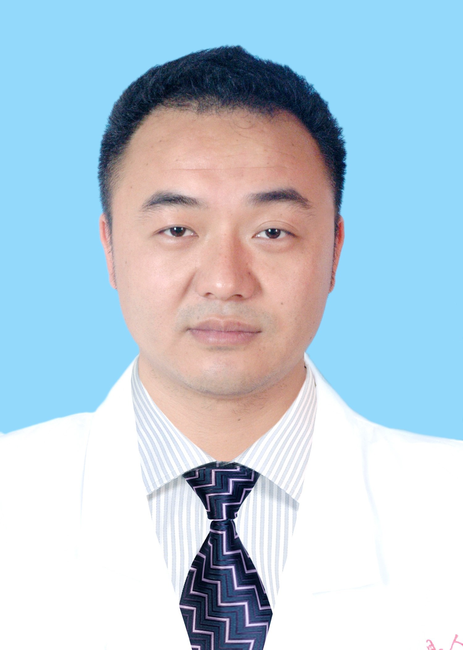 主治医师 张奕